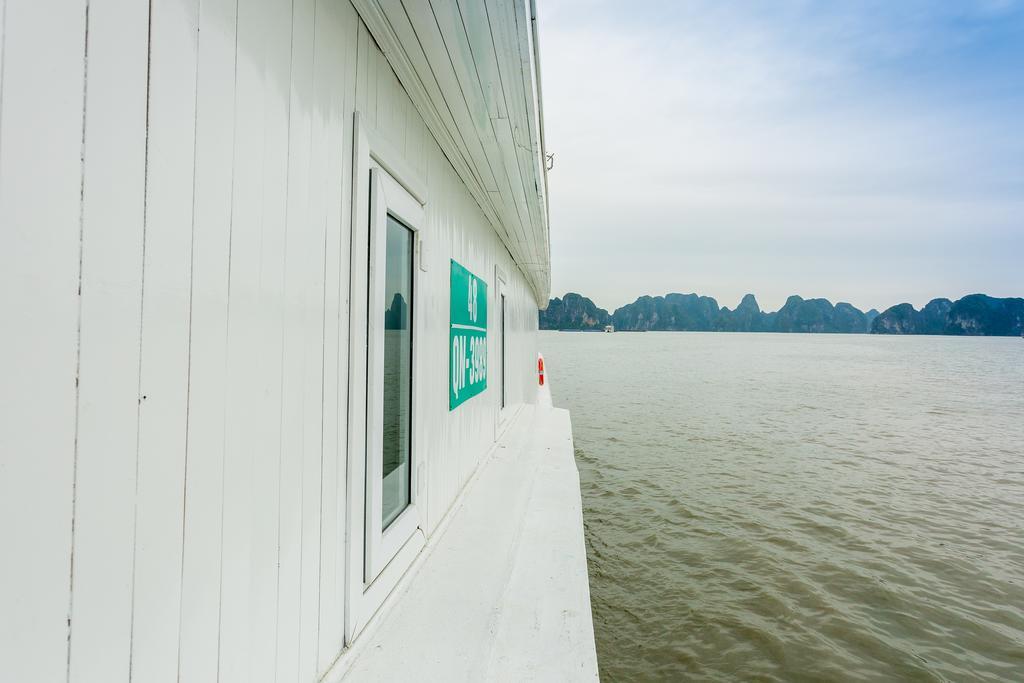 Hotel L'Azalee Cruise Halong Hạ Long Exterior foto