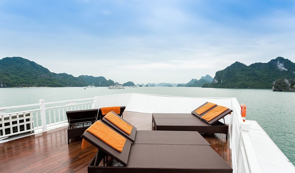 Hotel L'Azalee Cruise Halong Hạ Long Exterior foto