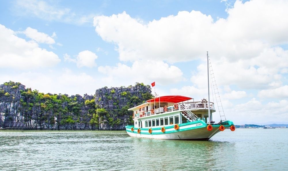 Hotel L'Azalee Cruise Halong Hạ Long Exterior foto